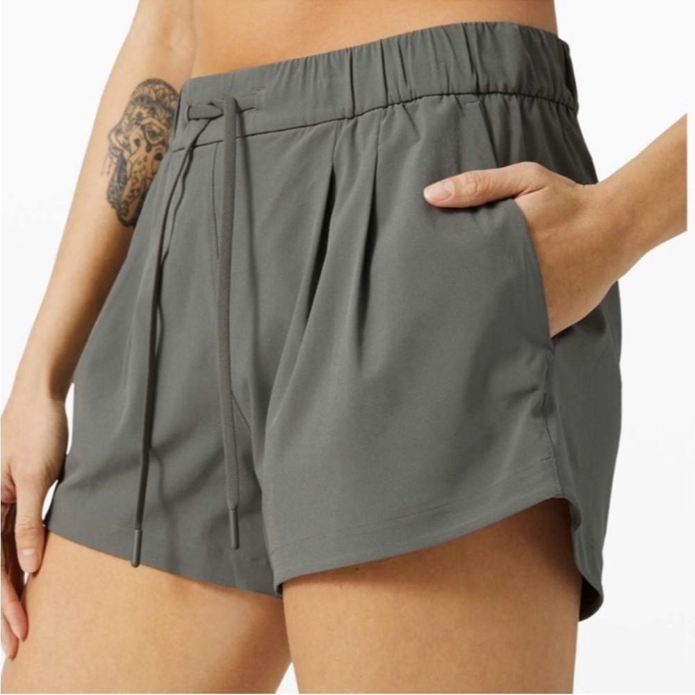 lululemon “stroll at sunset” shorts grey sage women’s 10